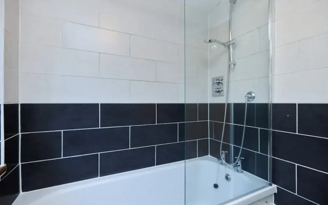 The Kennington Park Retreat - Inviting 2bdr Apartment