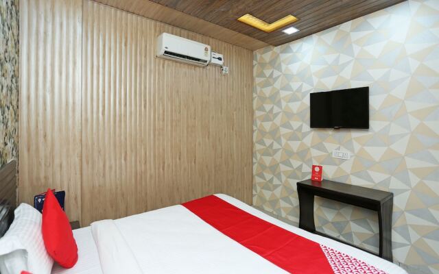 OYO 16515 Hotel Bombay Residency