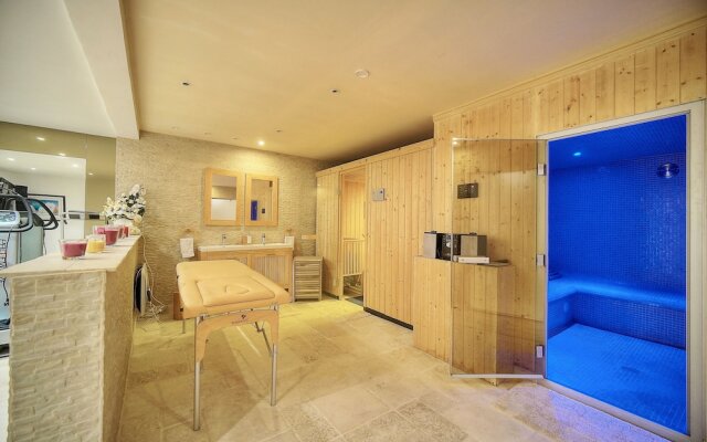 HAVRE DE PAIX" 5 étoiles Prestige jacuzzi, hammam, sauna, PISCINE chauffée Mougins Cannes Grasse