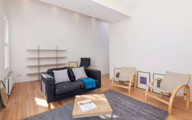 Stunning 2Bed Home with 2 Balconies in Camberwell