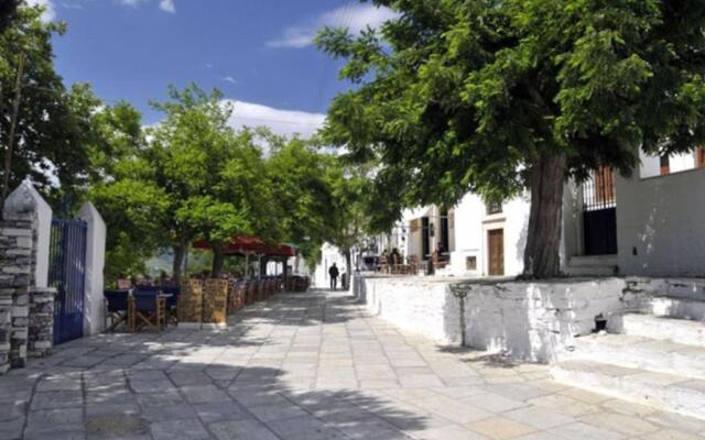 Apiranthos Diamond Maisonette in Naxos (3 BDRM)