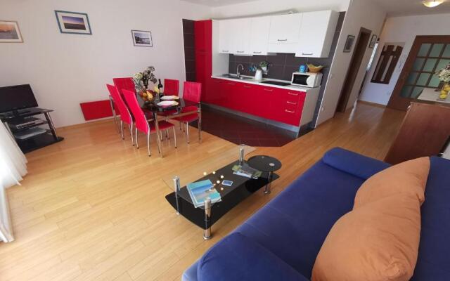 Apartment 2 Biba 41
