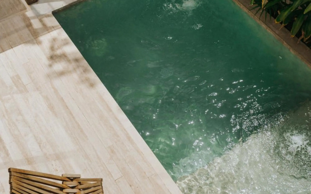 Villa Torana 4br/8pp Private Pool Rooftop Security