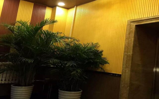 Manzhouli Crown Inn
