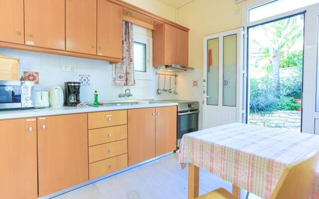 Jasmin in Katavolos With 1 Bedrooms and 1 Bathrooms