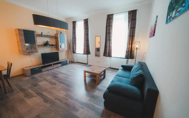Renovated Apartment close to first district