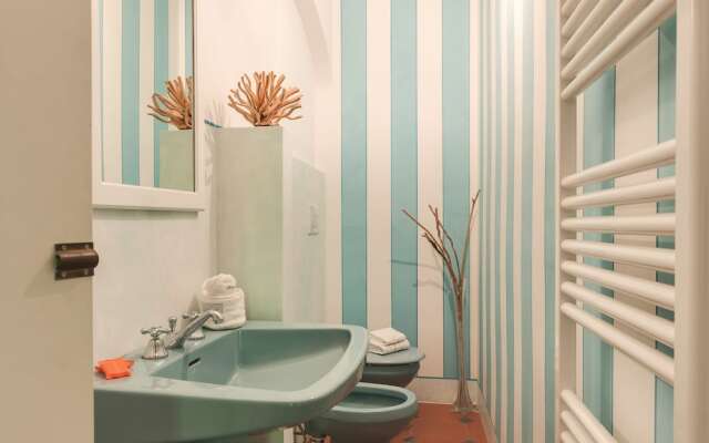 Forte dei Marmi renewed 6 bedroom villa