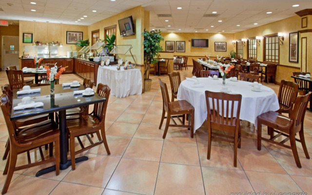 Wyndham Houston Hobby Airport