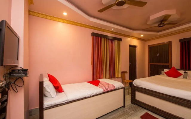 Hotel Moonlight by OYO Rooms