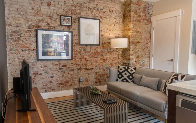 Modern & Cozy Philly Apartment - Perfect Location!
