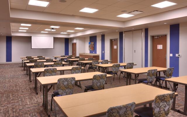 Holiday Inn Express & Suites Phoenix West - Buckeye by IHG