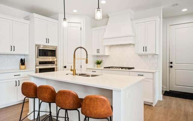 Seamons 5 Bedroom Home