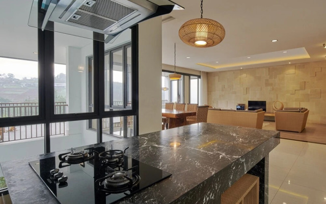 Kamala Villa 10 bedrooms with a private swimming pool