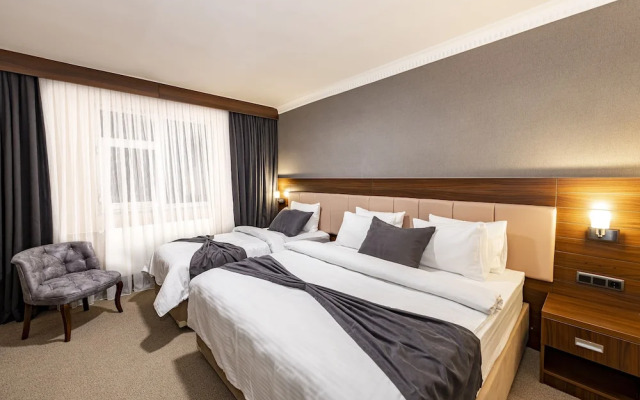 Sapran Deluxe Hotel