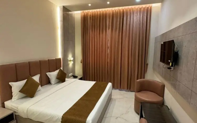Sethi Grand Hotel