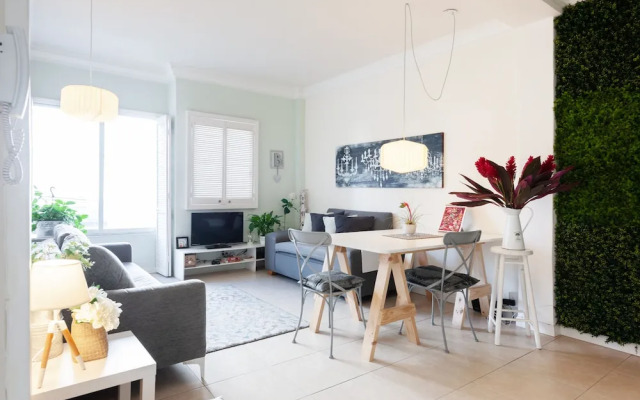 Cozy Vintage Flat