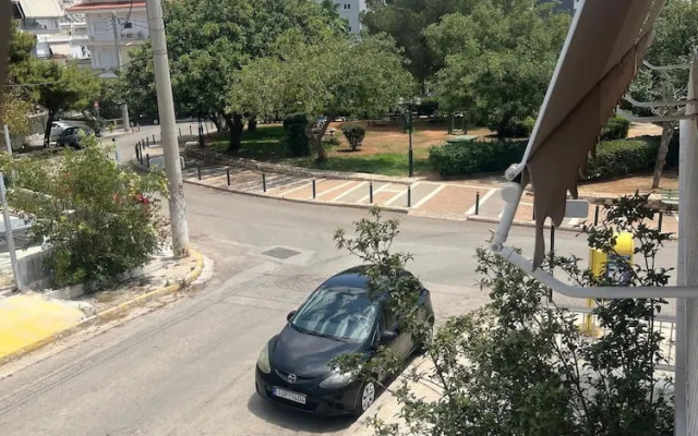 Sunny Coastal Escape in Alimos