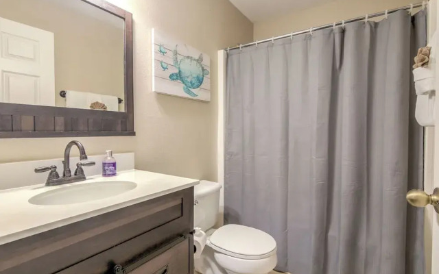 Amanda's Cozy Clear Creek Vacation Home