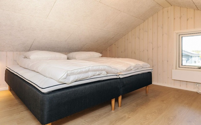 5 Star Holiday Home in Humble