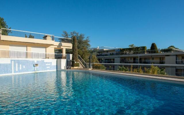 3 pièces vue mer et piscine quartier Parc Impérial
