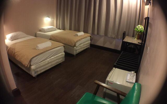 Suksawad Hotel