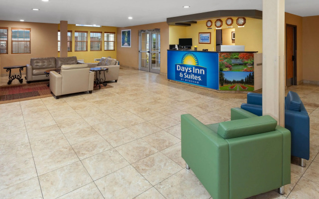 Days Inn & Suites by Wyndham Spokane Airport Airway Heights