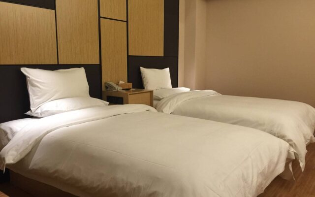Ji Hotel (Beijing Temple of Heaven)