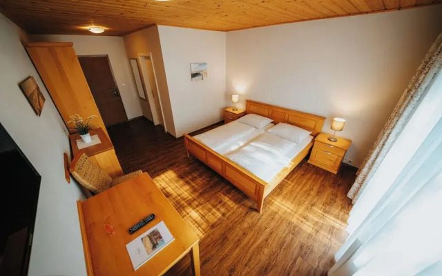 Hotel Leo