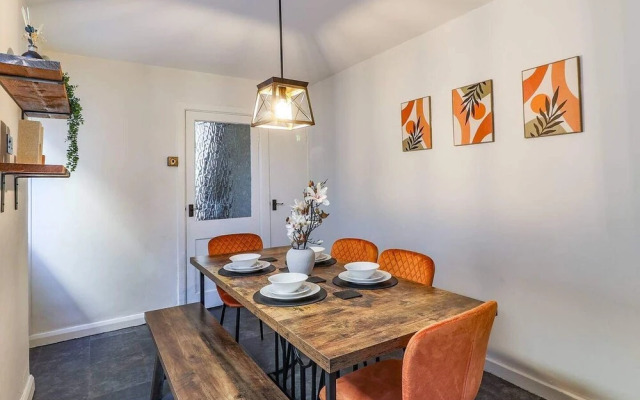 Cardiff Gem on Topaz Street - 4 Bedroom House