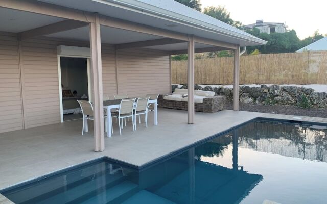 Nakolodge 2 chambres - piscine / jardin privatifs