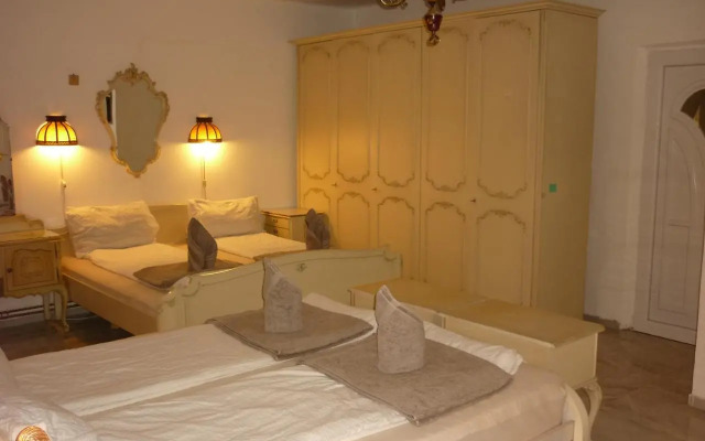 R1 Rolléder Apartman-ház