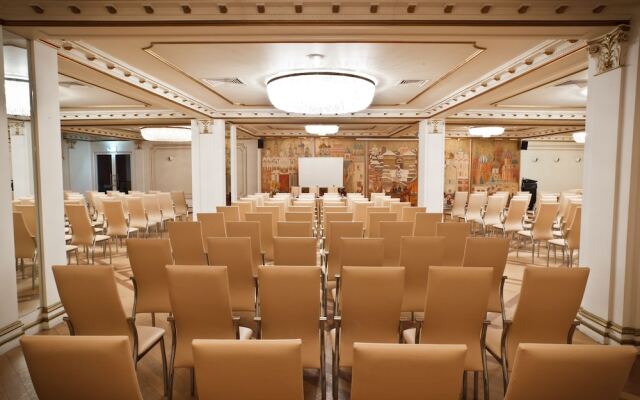 Biznes-tsentr gostinitsy "Moskva"