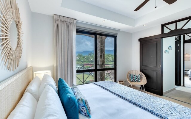 Perfect Oceanfront Retreat for Your Family