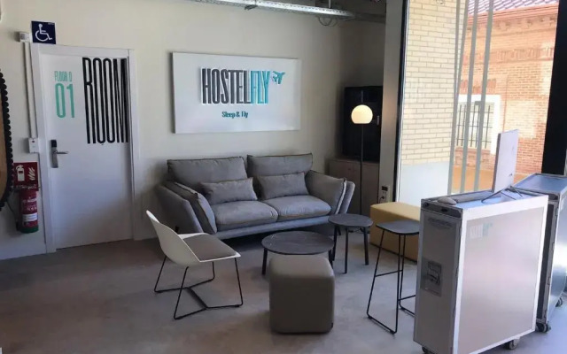 HostelFly Madrid Airport