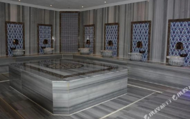 Winter City Hotel