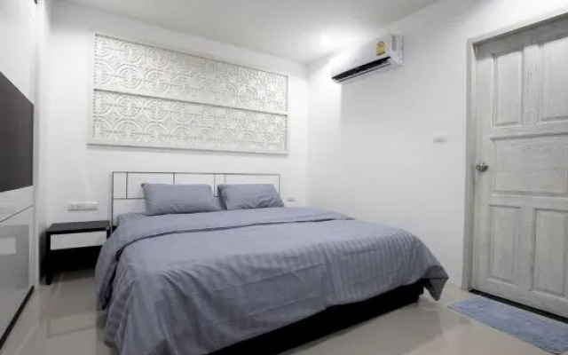 Number 4 Apartment