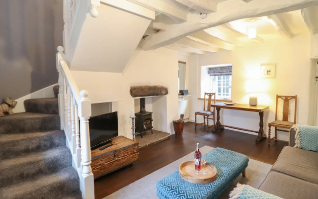 3 Ivy Court
