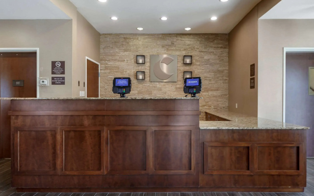 Comfort Inn & Suites Avera Southwest