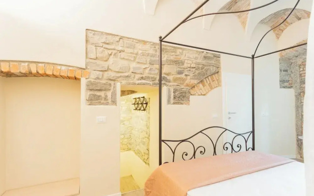 Romantic Escape City Centre With Jacuzzi & Parking