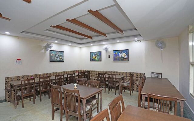 Oyo 30933 Moriya Palace