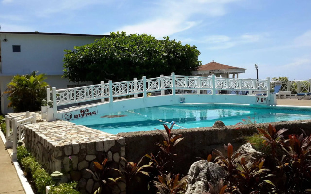 Hibiscus Lodge
