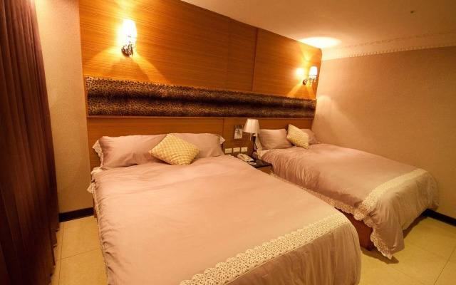 Jun Long Business Hotel