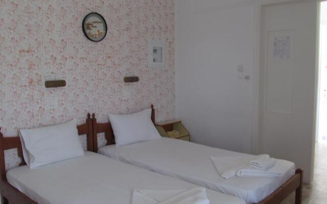 Agios Stefanos Studios & Apartments