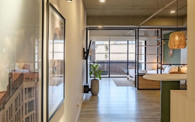w Beautiful Loft With Balcony in Laureles
