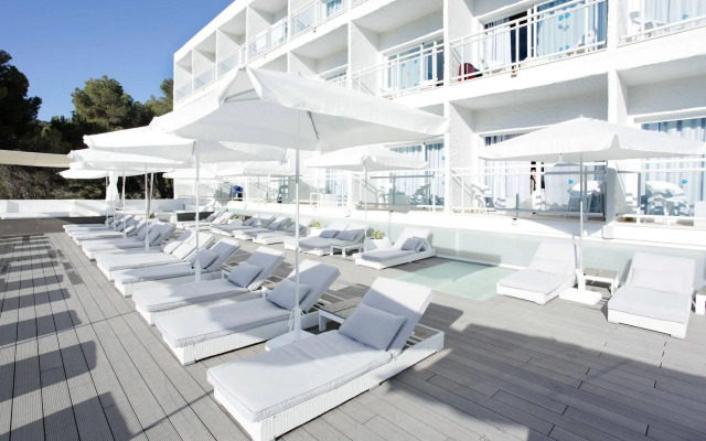 Grupotel Ibiza Beach Resort - Adults Only