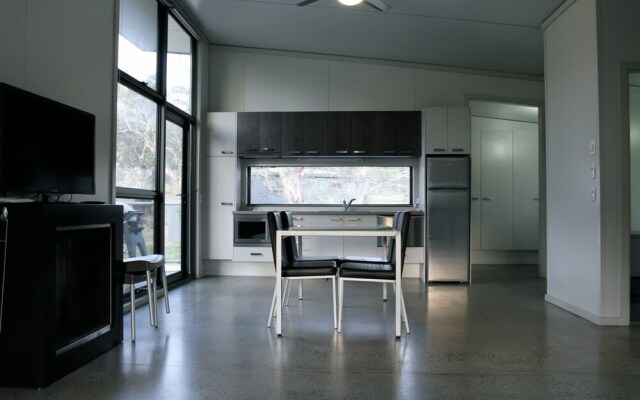 Ecocrackenback 19 'Sustainable, luxurious chalet close to the slopes.'