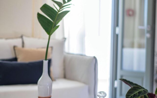 Melidron Hotel & Suites