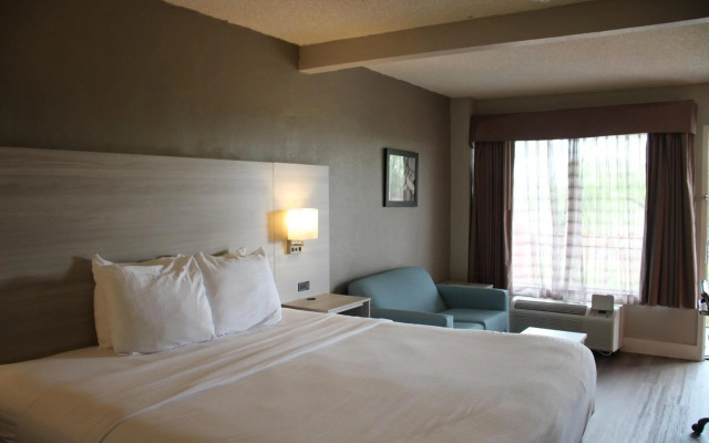 Boca Suites Deerfield Beach, SureStay Collection by BW