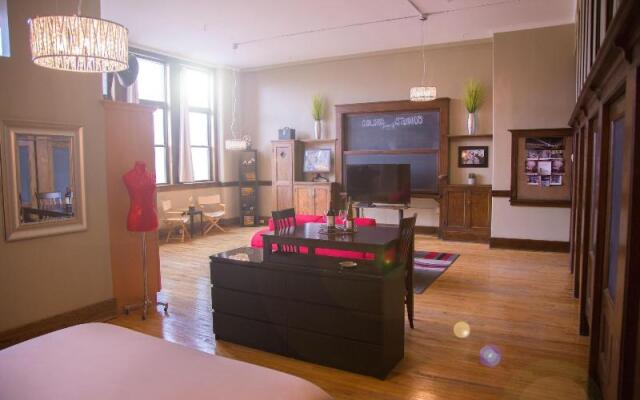 School 31 Lofts at Colors Studios