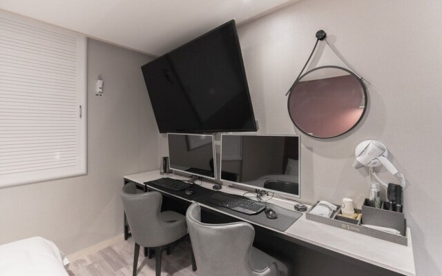 Zam Hotel